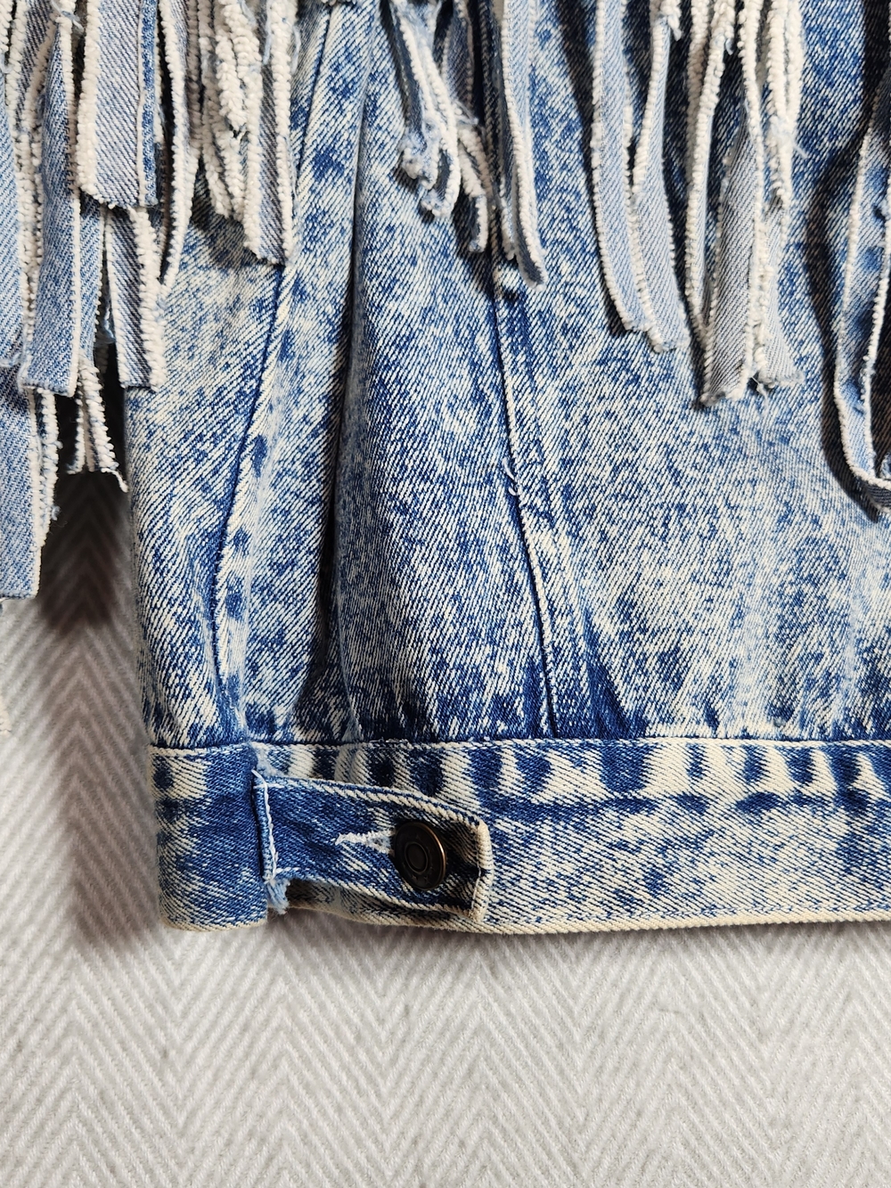Vintage 80s Fringe Acid-Wash Blue Denim Jacket Studs Beads M/L See  Pics - Picture 3 of 10